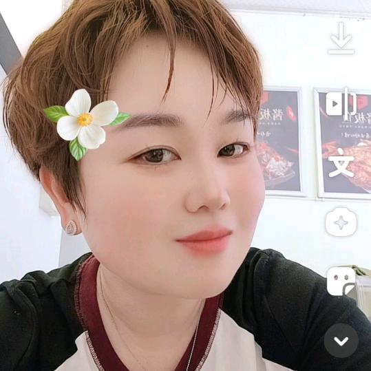 黄玲