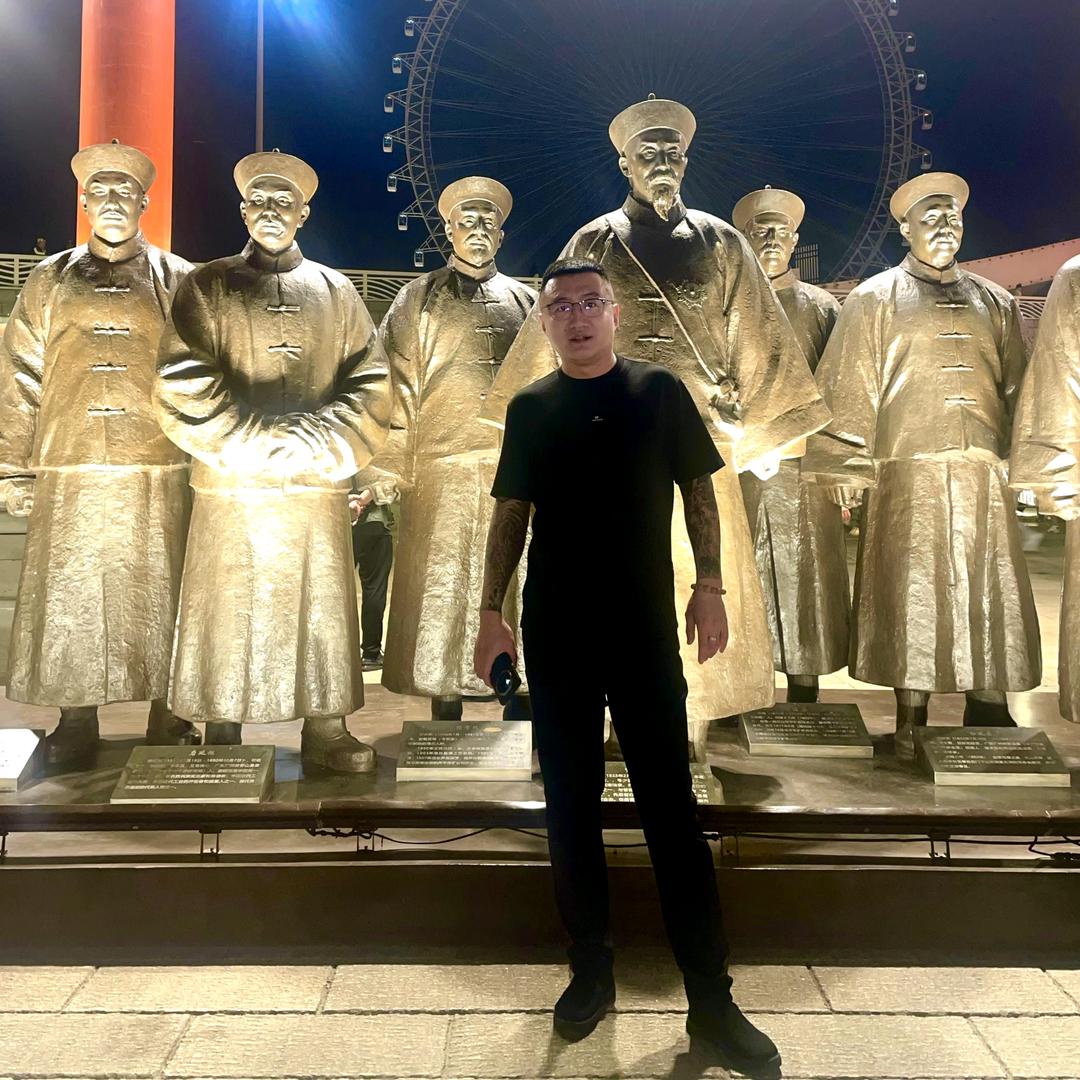 王宇,