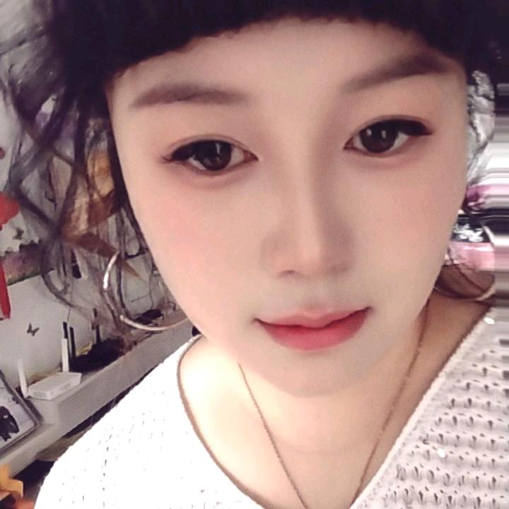 请叫我大脸猫💋