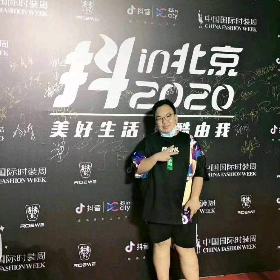 太原小胖玩yoyo