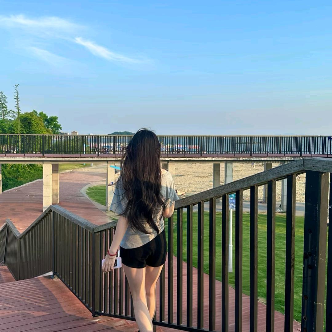 黄石木子