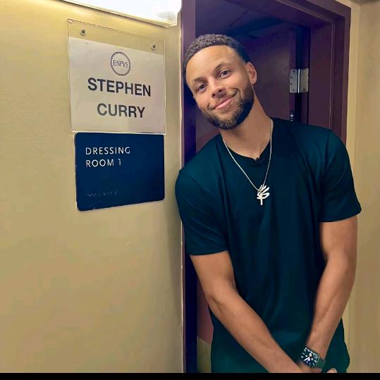 Curry  win
