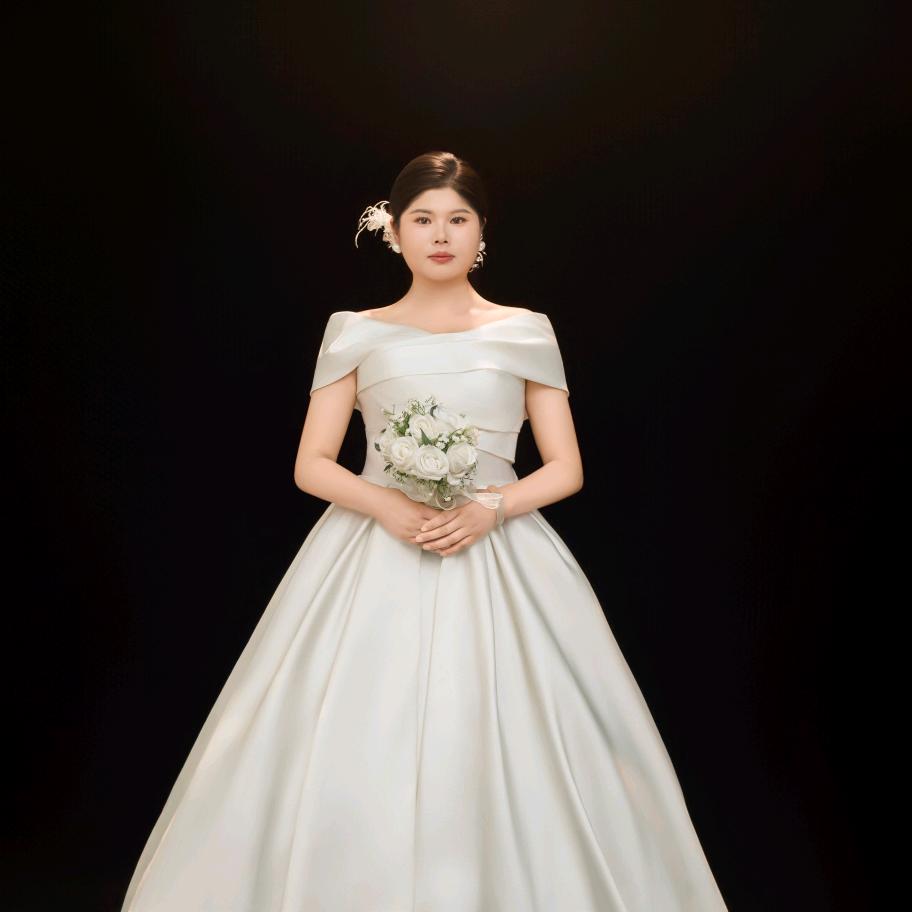 @余生不做谁家媳，只为努力做自己