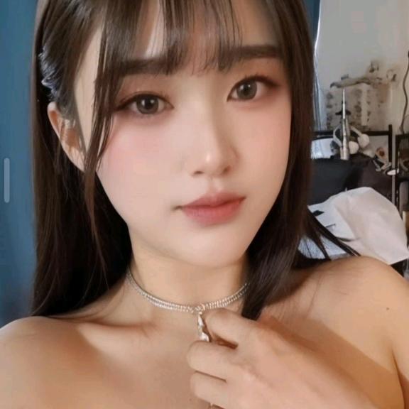 {单只蝴蝶🦋