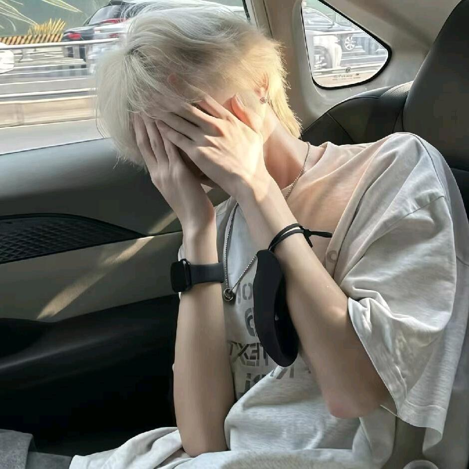 ✨𝒟.月下