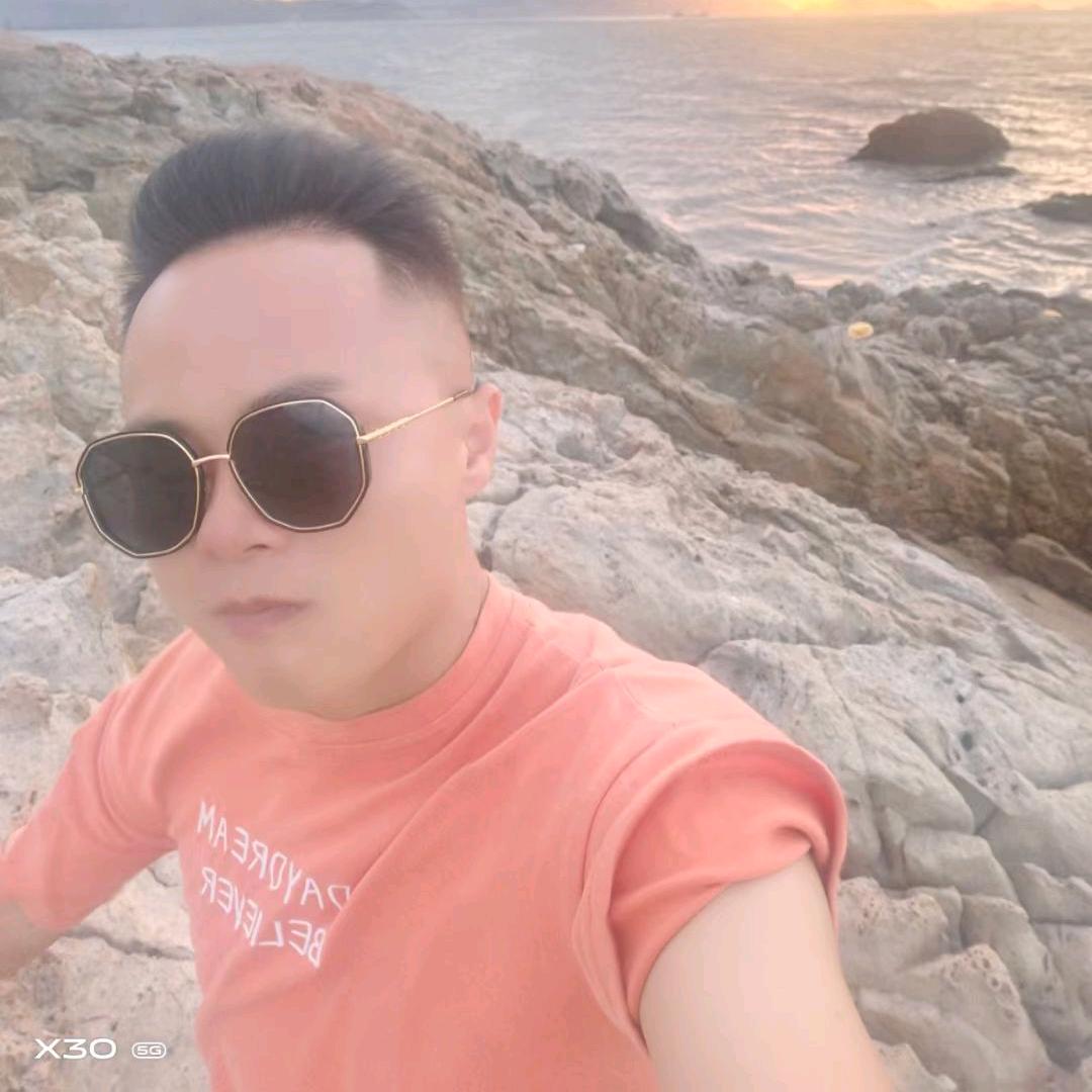 秋雨梧桐叶落时