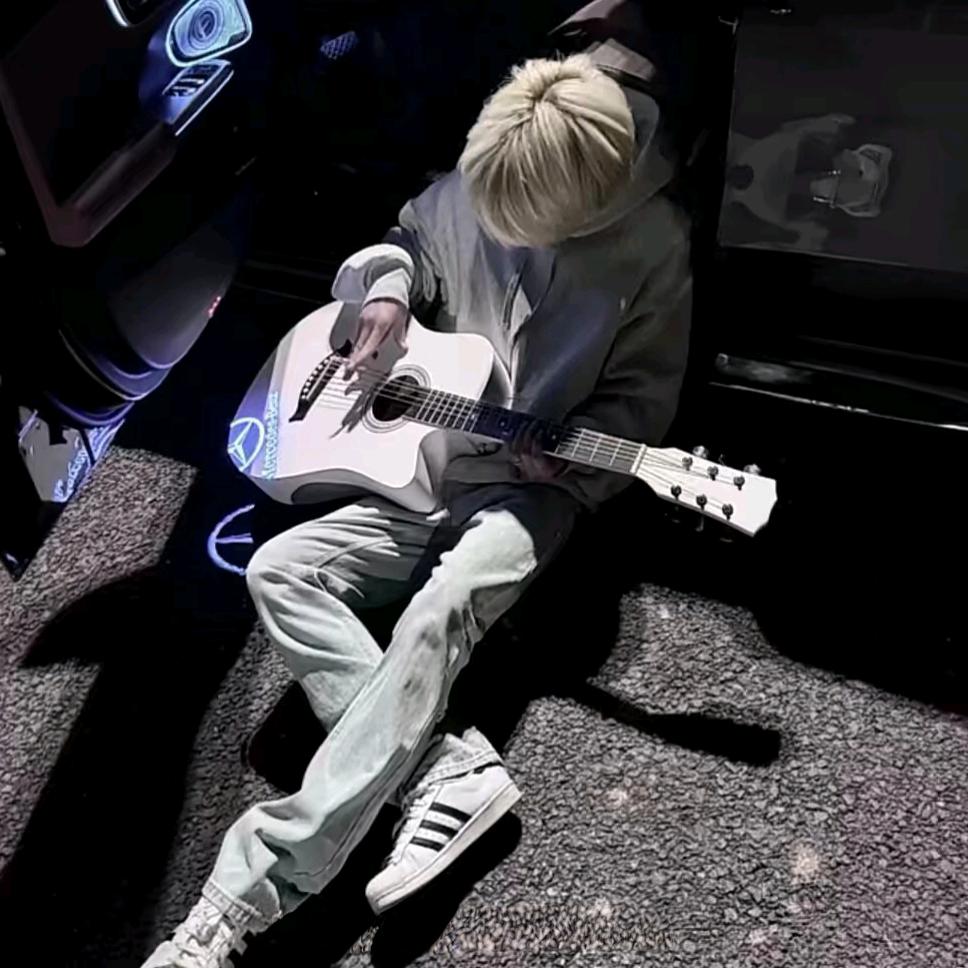 张♡