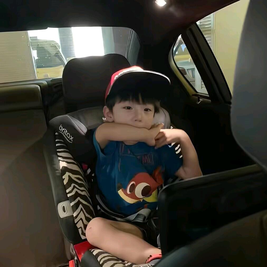 李潇康