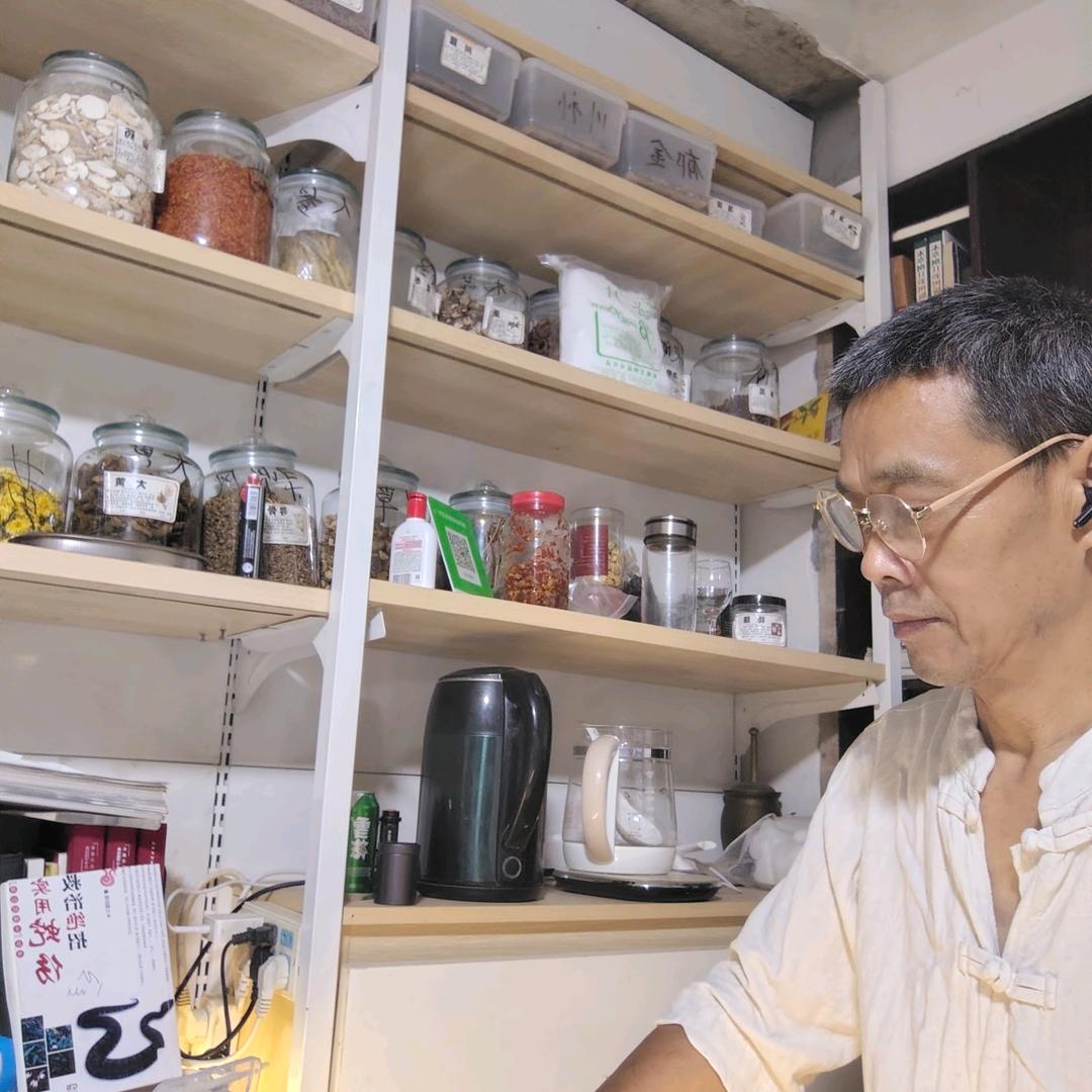毒蛇咬伤找老周