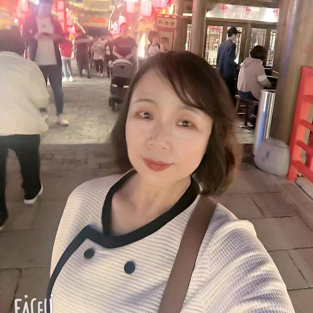 聚金小草娃女装