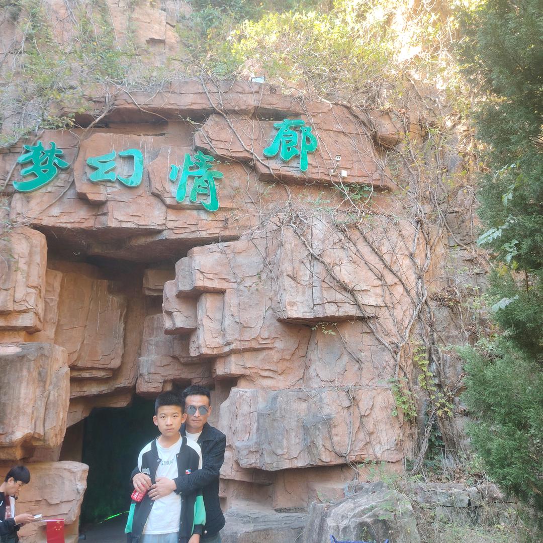 小刚有烟没火