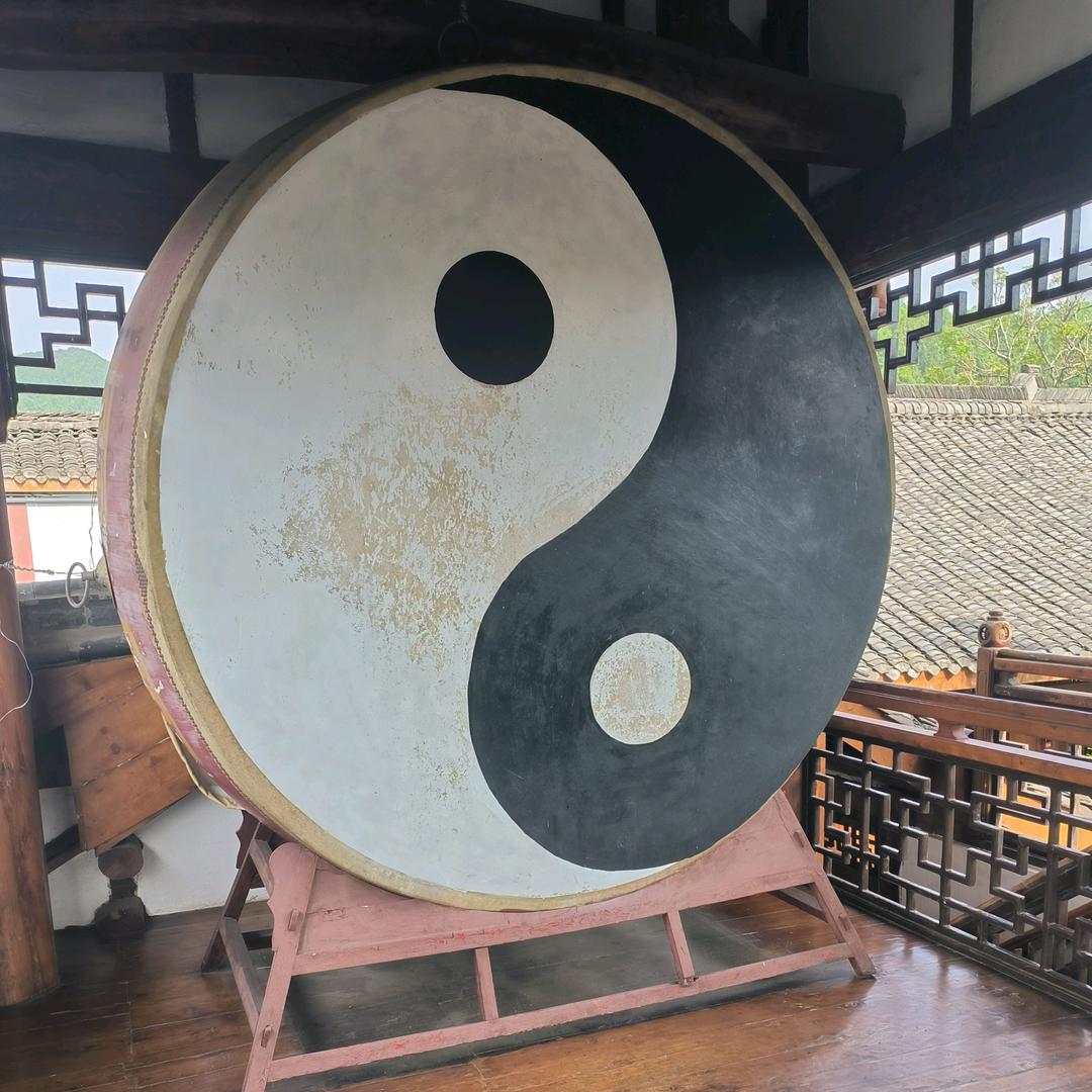 深夜烟盒空