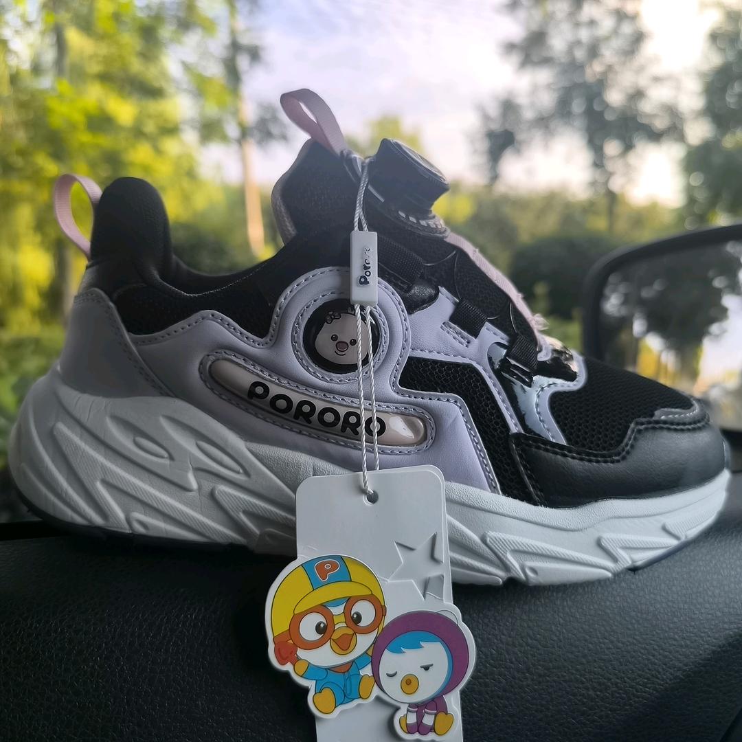 牛哥品牌童鞋，男女休闲折扣折扣