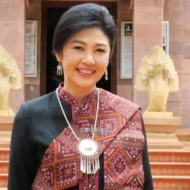 🌹英拉🌹清清河边草💖