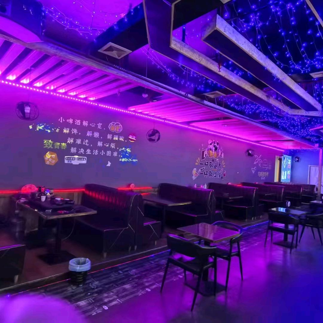 宁武夜色小酒馆