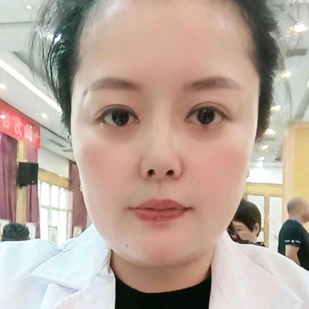 万弘英
