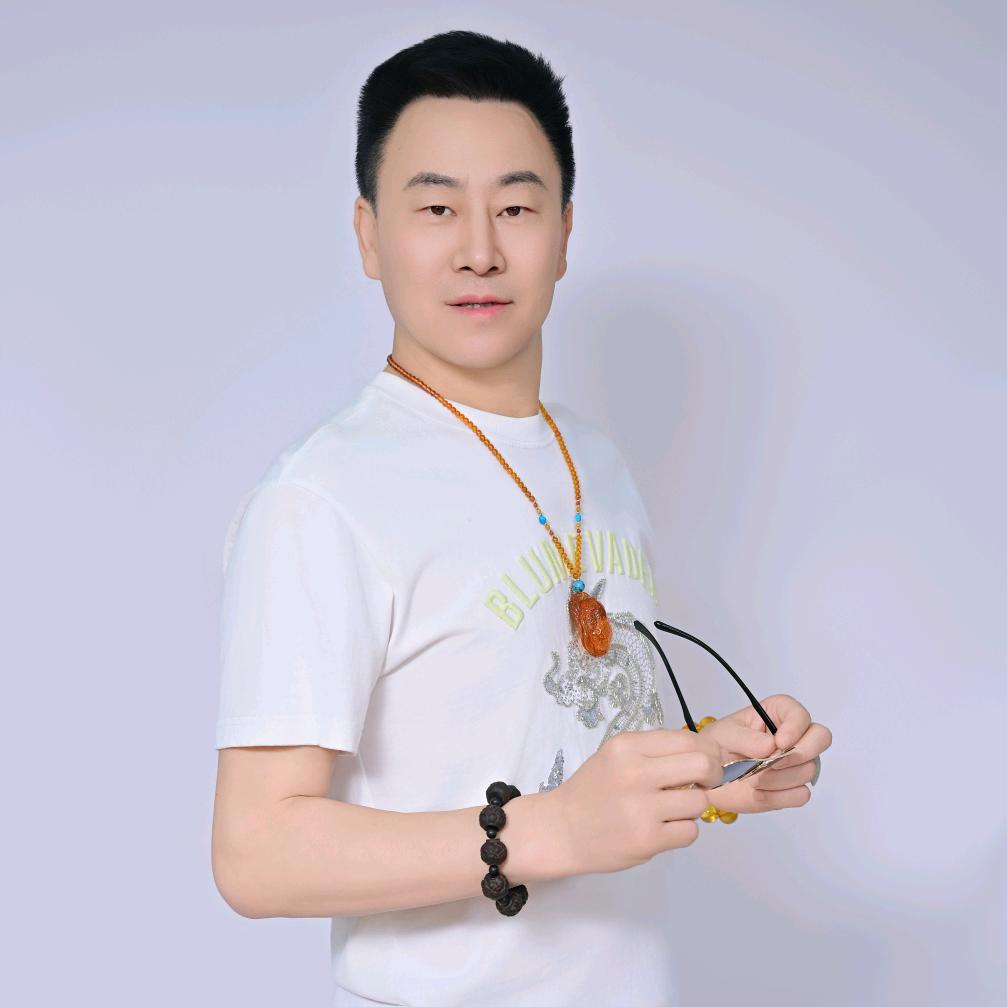 凌霄辰