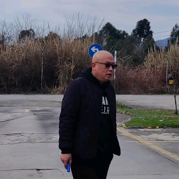 路正大车李教练