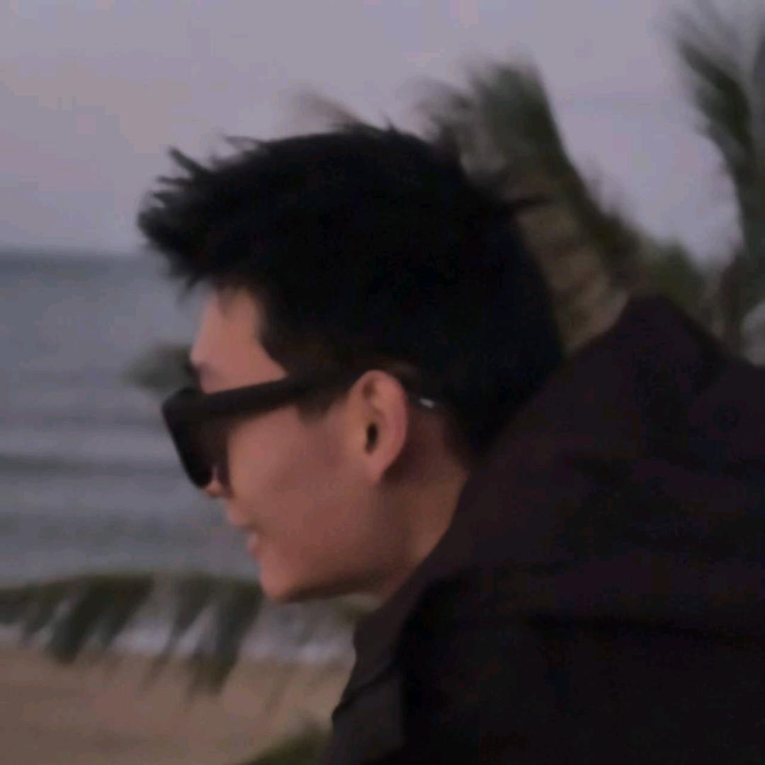 爱睡觉的贤