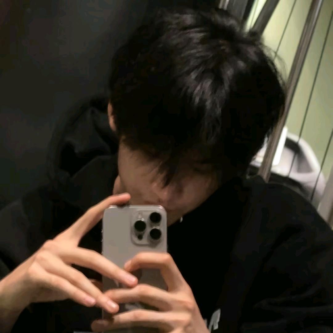 一柯宇（在看狙击蝴蝶版）