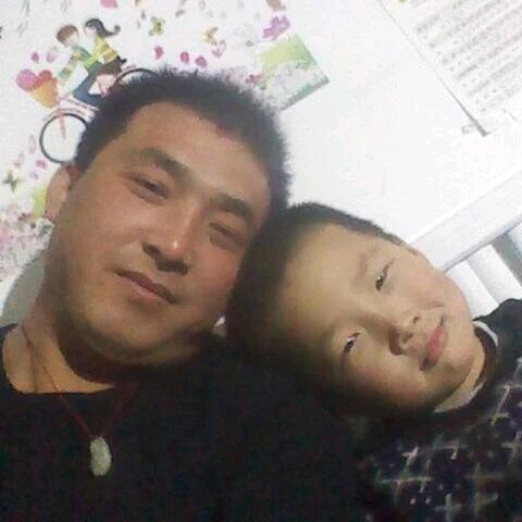 玩废钢的小哥哥