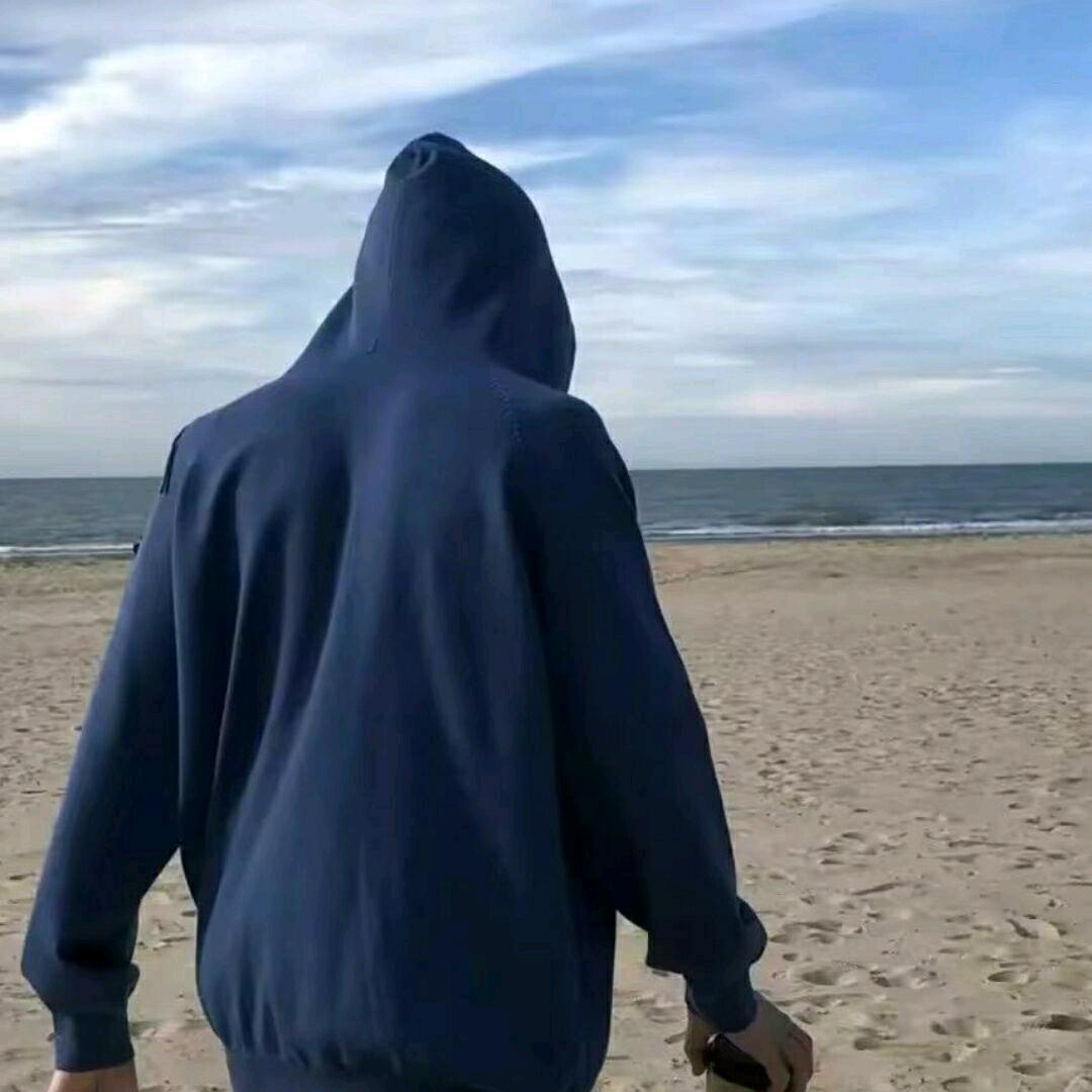 告别都要手插兜