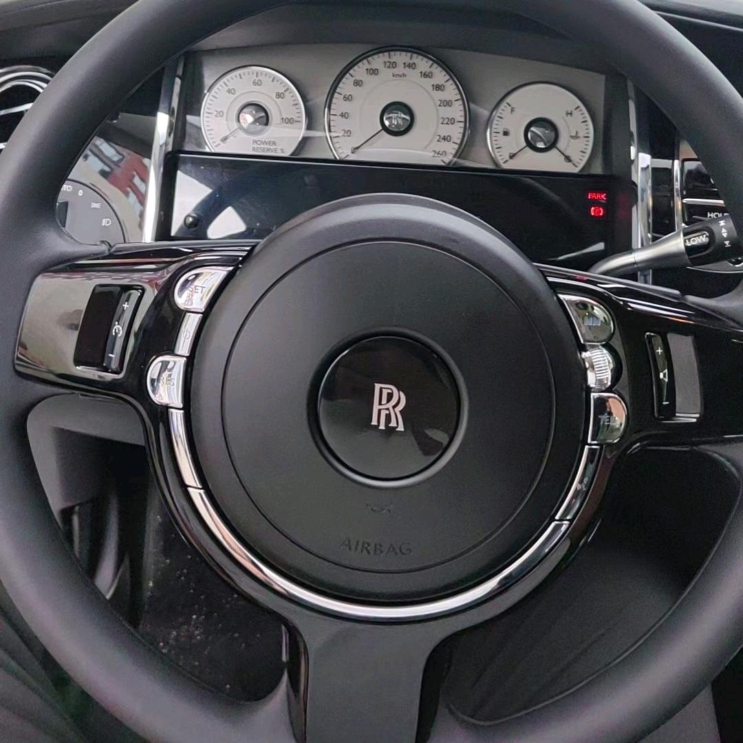 大哲代驾、鲜花、鞭炮、婚礼车队一条龙