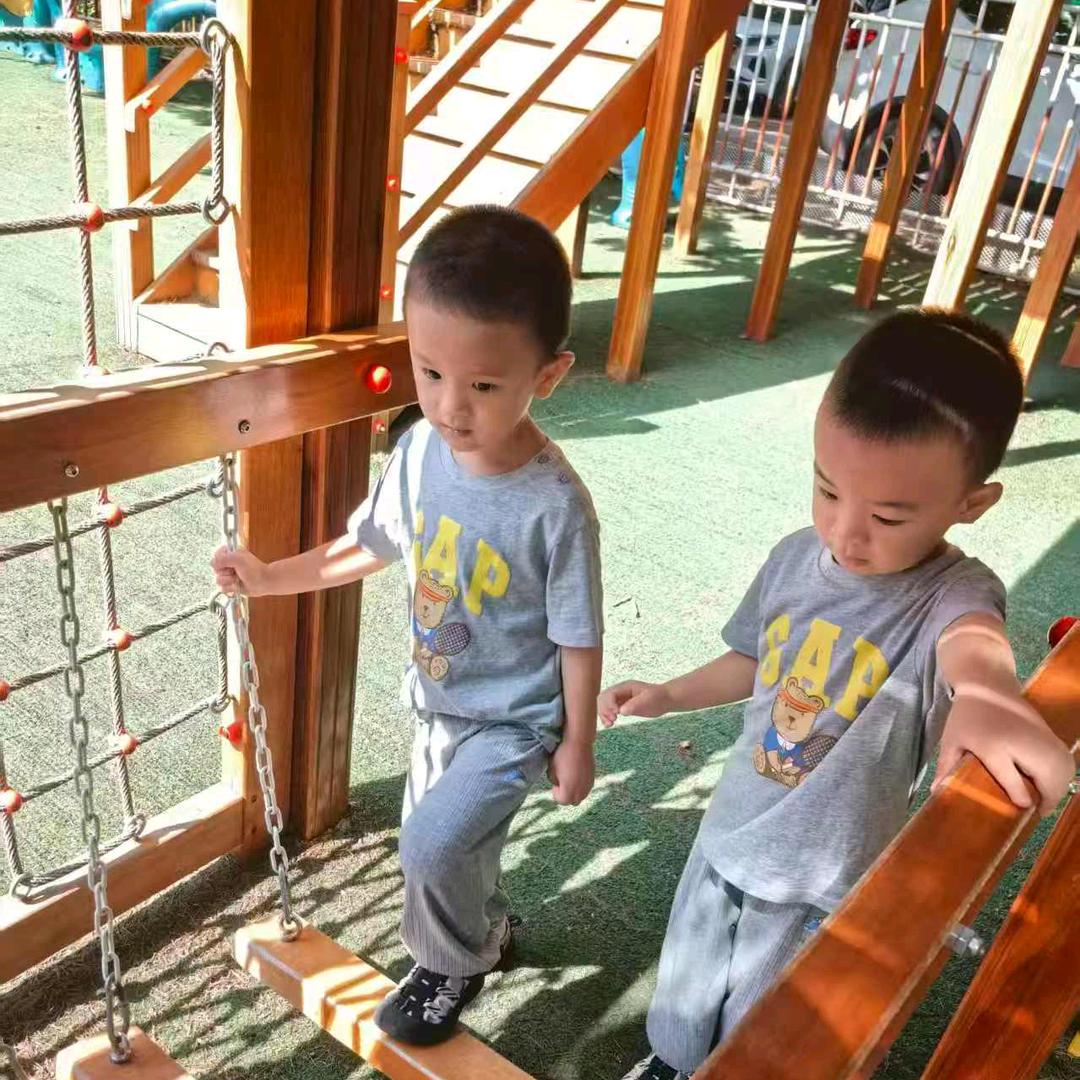 张庆芳