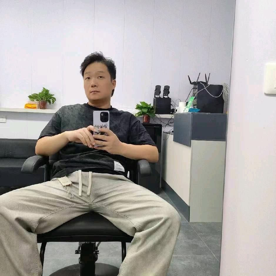 阿金定制发型官方号