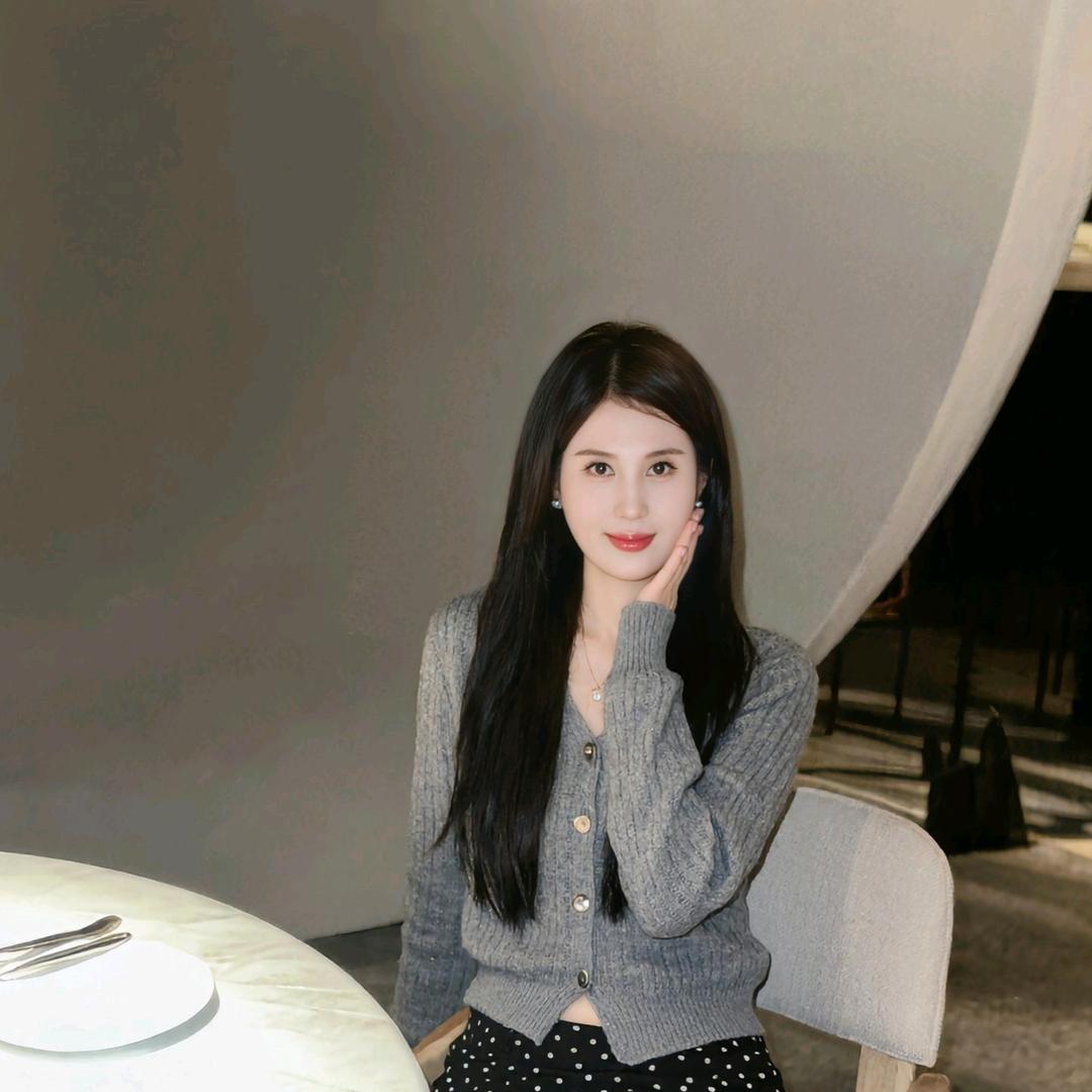 娜娜 不脱妆粉底液