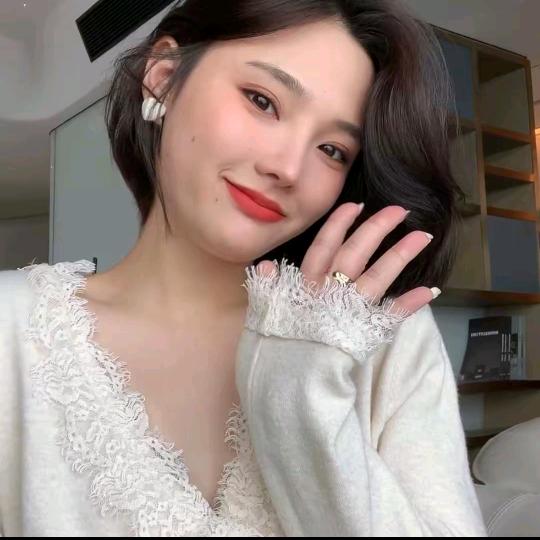 肉肉的金老板(显瘦穿搭分享)