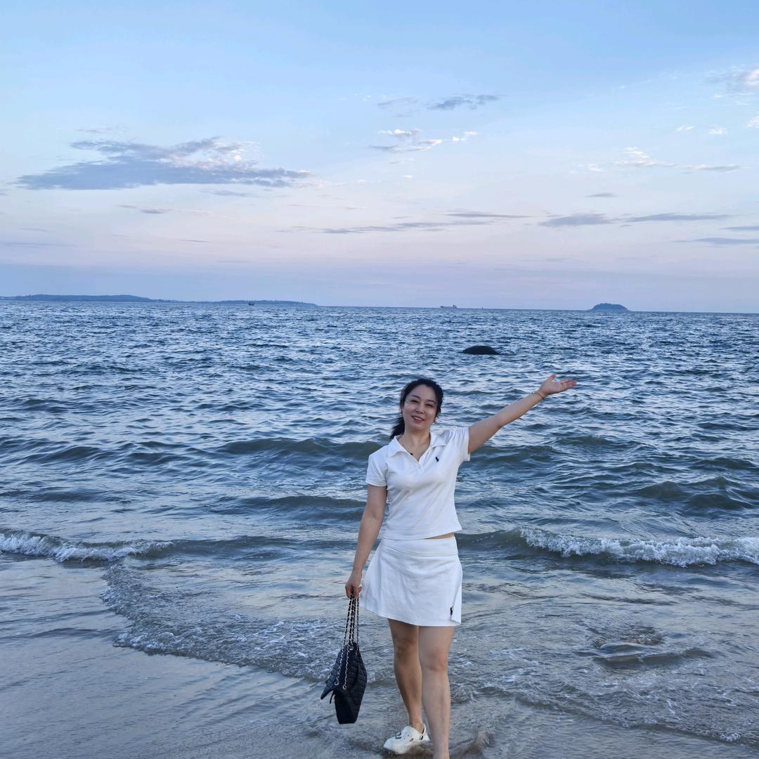 诚信木业，定制实木衣柜