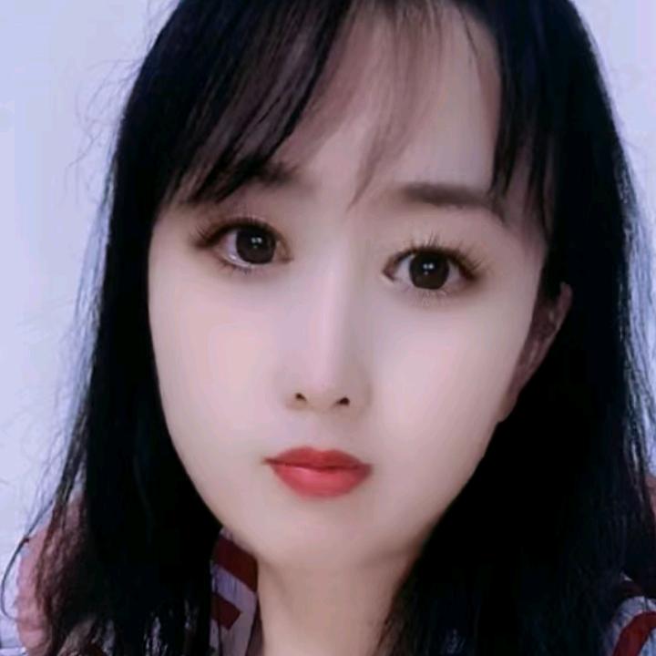 依小里 单身
