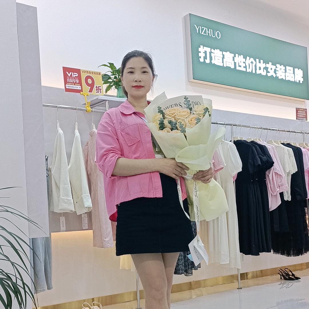 小燕子🍁单身 找老伴