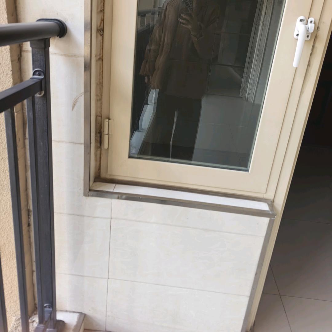 俊妞