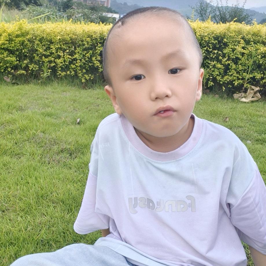 是桃子不是李子😝