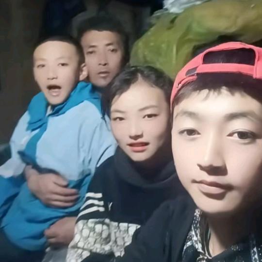 多吉次认