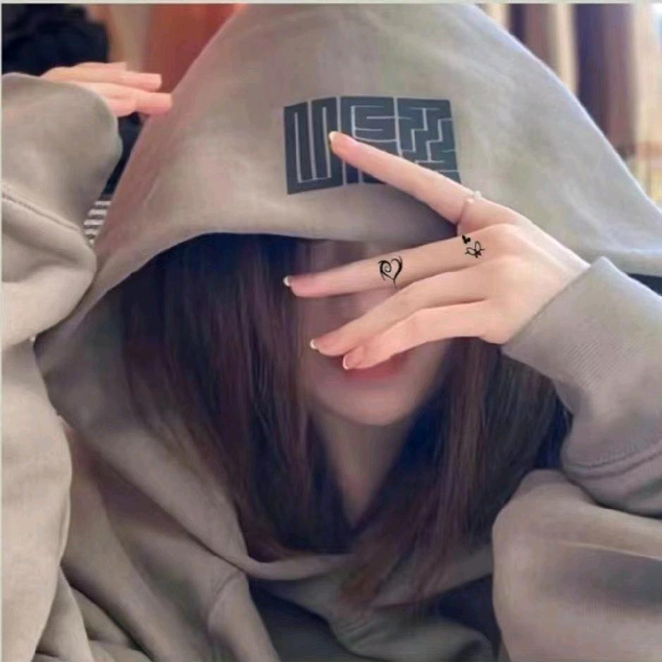 MISS     JIANG