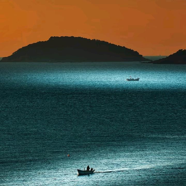 忽于水底见青山