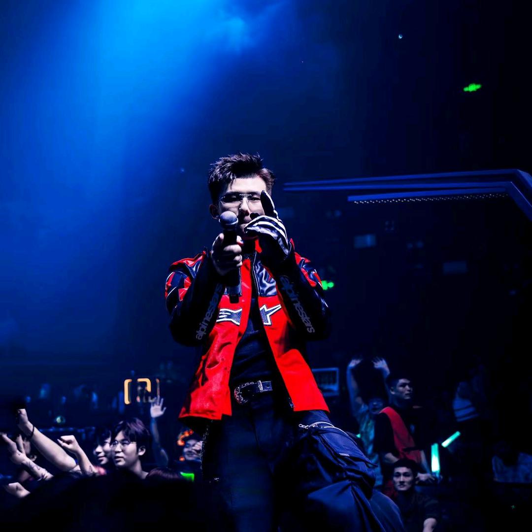 成都 -dna总监-冠军团队