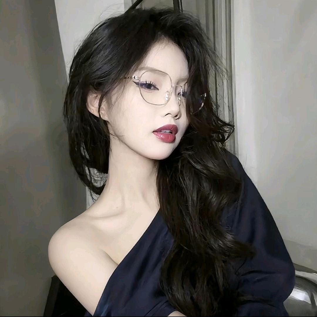 花100万娶小美头像
