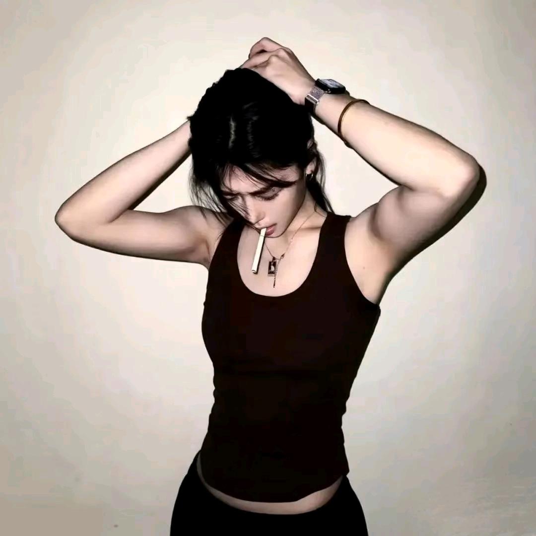 Yk^