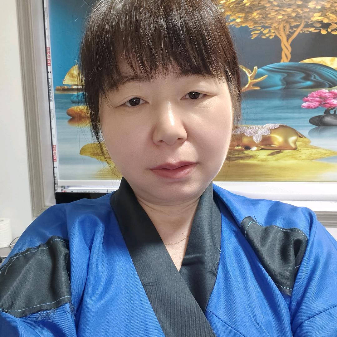 简非凡（三妹）