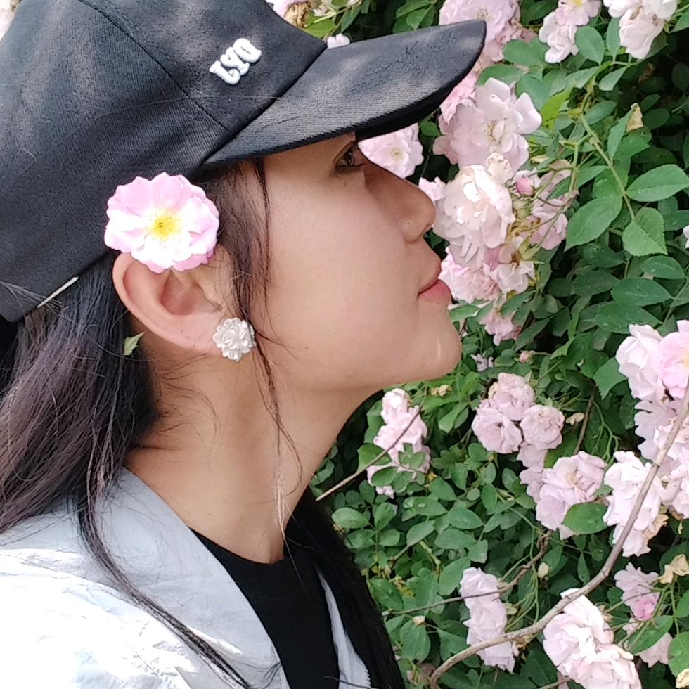 小阿妹《爱山歌》