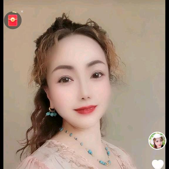 自信的萍萍