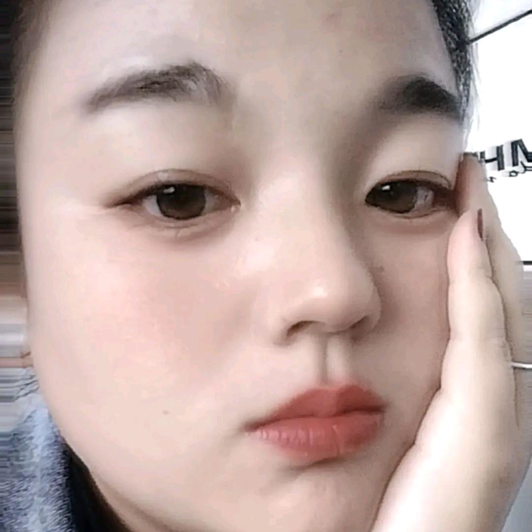 今……世@不～为_-#她(๑><๑）人