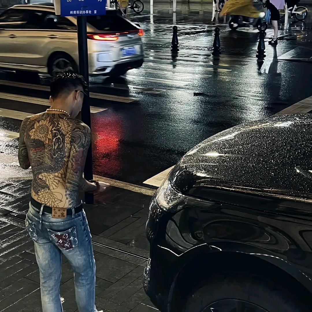 阿鼎👹