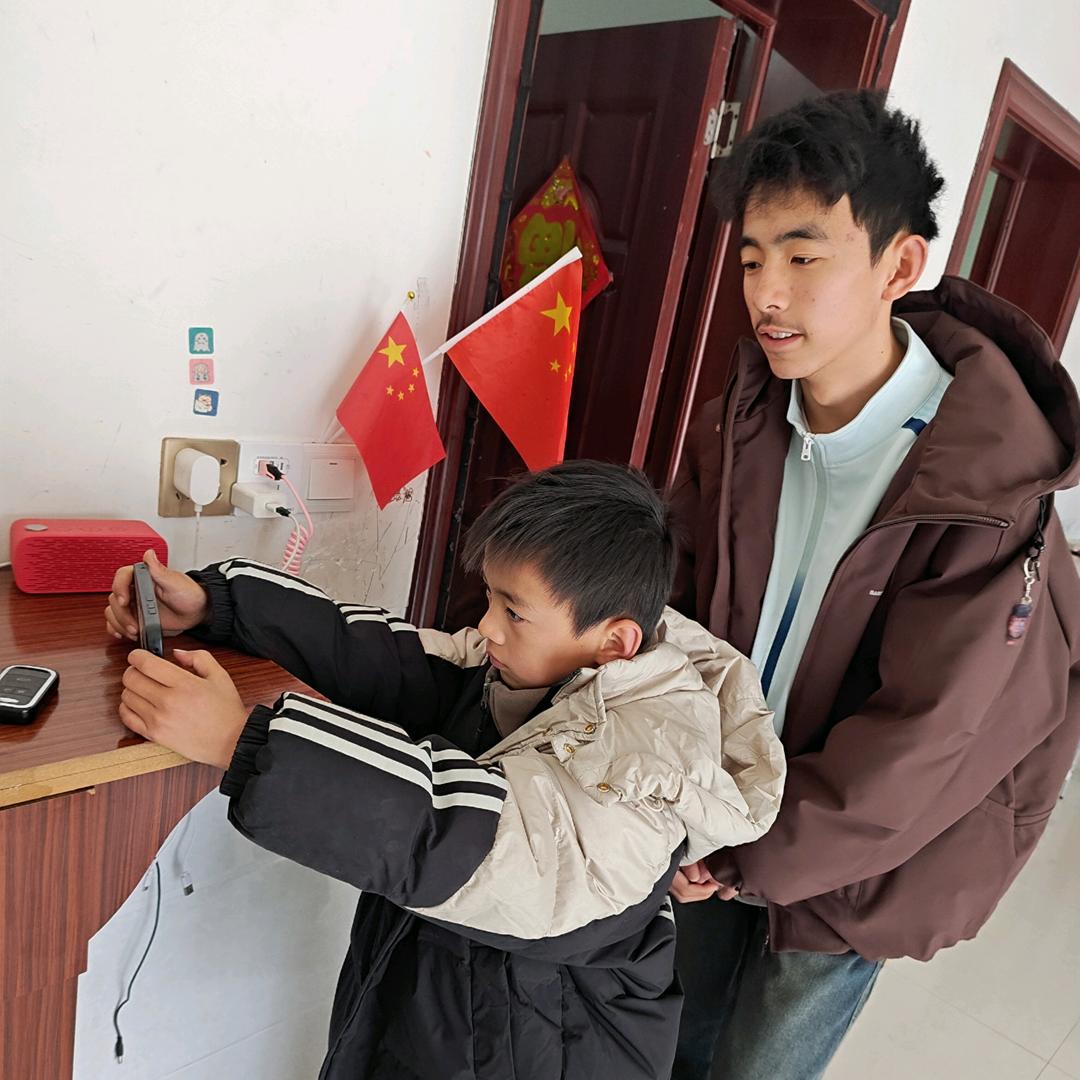 曦哥旭弟
