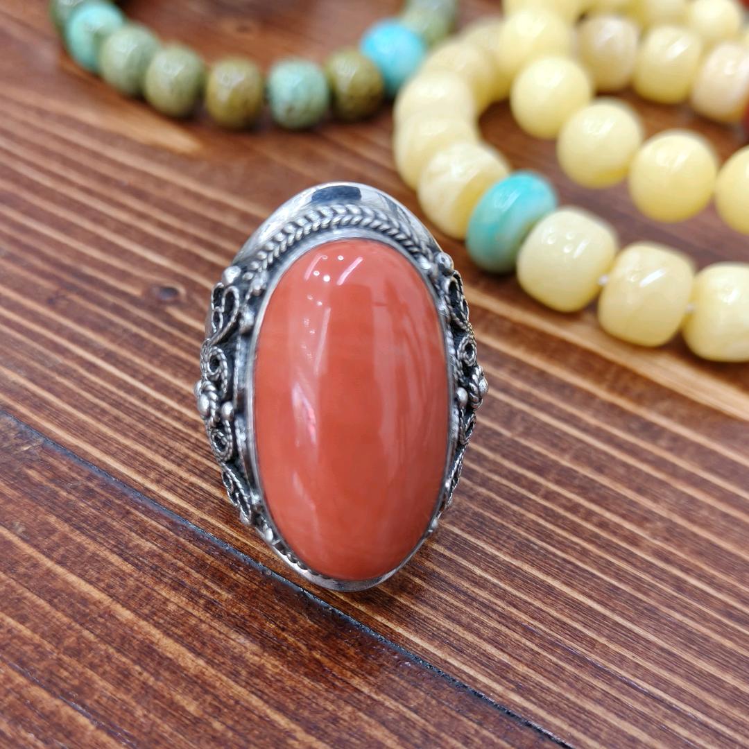 红石头银饰品店