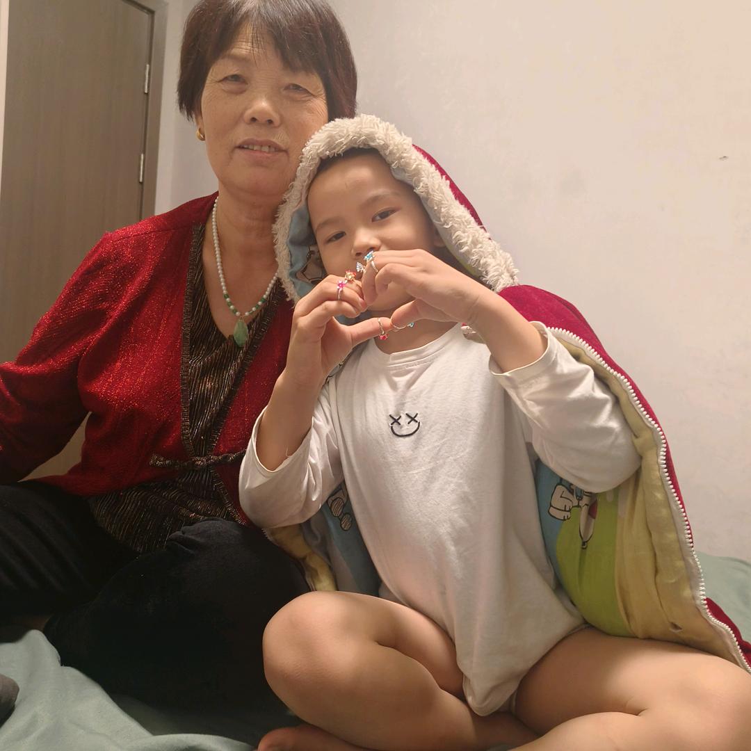 豆豆奶奶。。